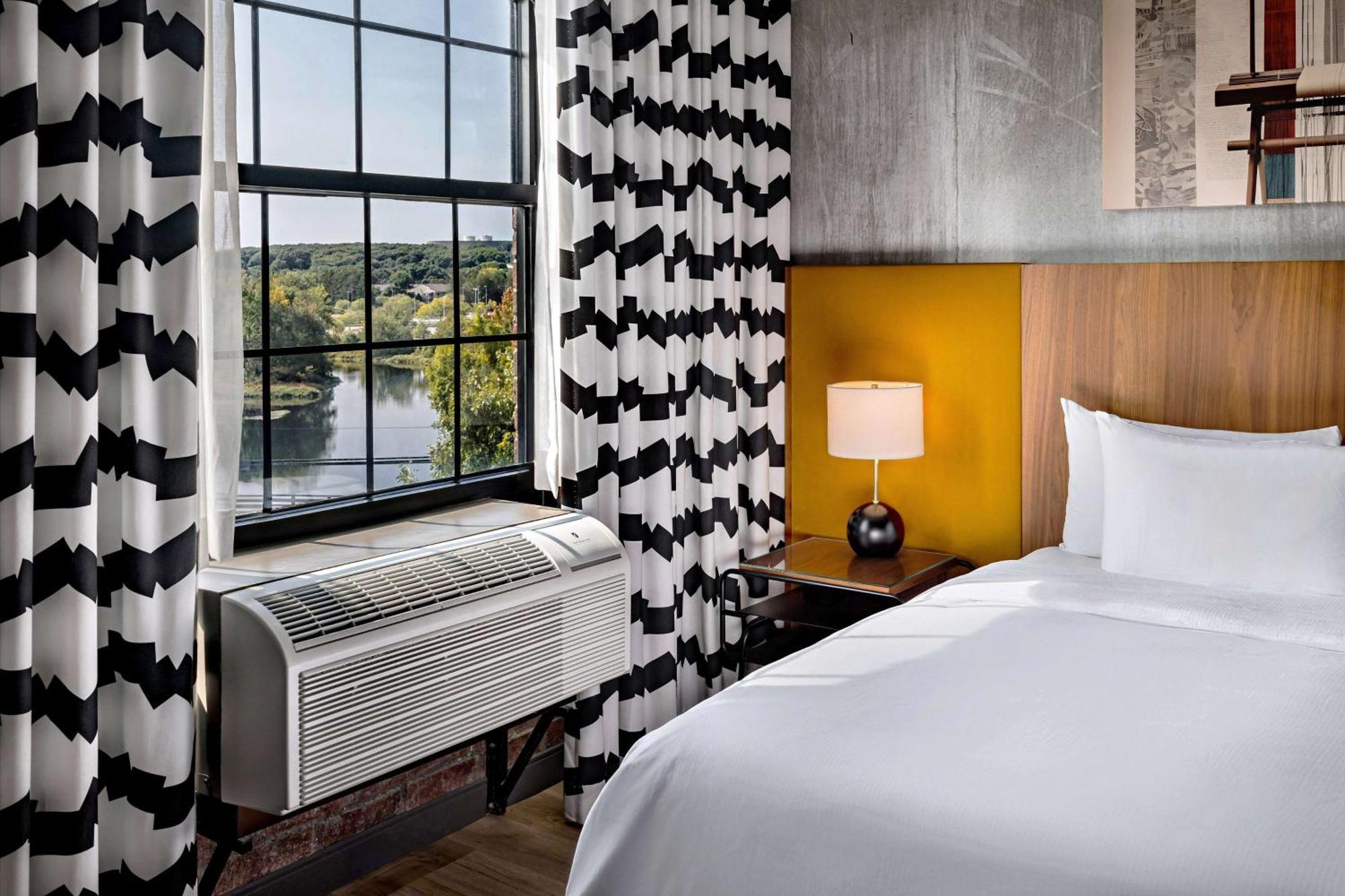 The Loom Hotel, Tapestry Collection By Hilton Warwick Exterior foto