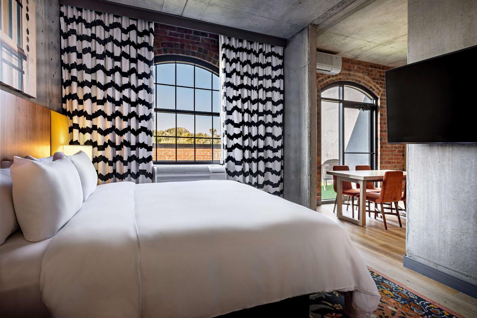 The Loom Hotel, Tapestry Collection By Hilton Warwick Exterior foto